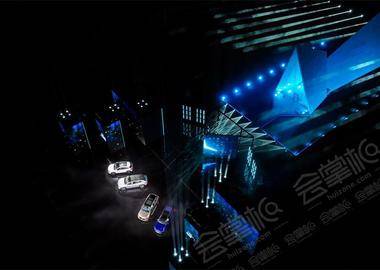 梅赛德斯-奔驰全新EQE纯电SUV中国上市盛典